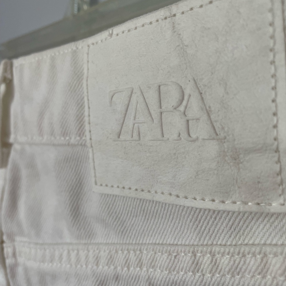 The perfect pair of white jeans for this summer! White, Zara, High waisted, mom - Picture 5 of 5